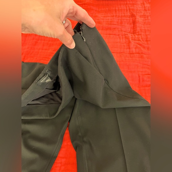 Ann Taylor Black Straight leg Side-Zip Ankle Pant in Bi-stretch - Picture 2 of 4